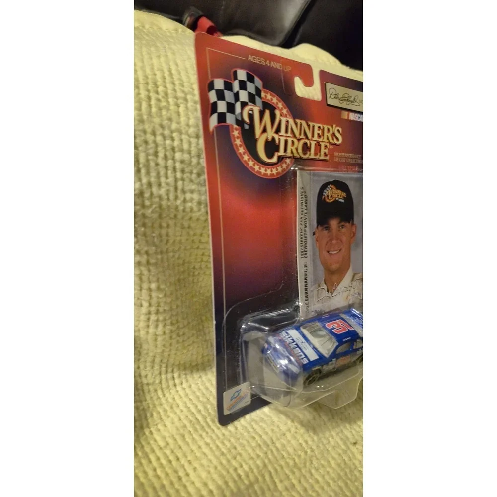 Dale Earnhardt Jr #31 Sikkens 1:64 Winner's‎ Circle • Sealed NASCAR